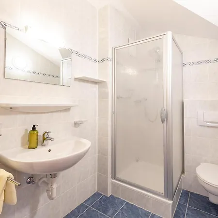 Groebenhof ゲストハウス 2*