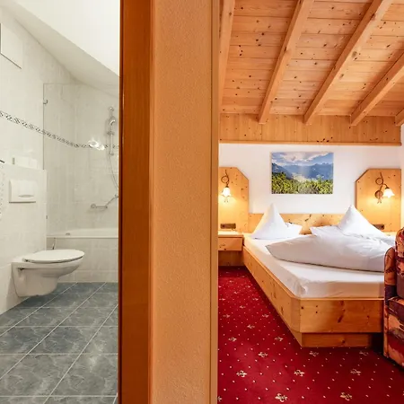 Groebenhof ゲストハウス 2*