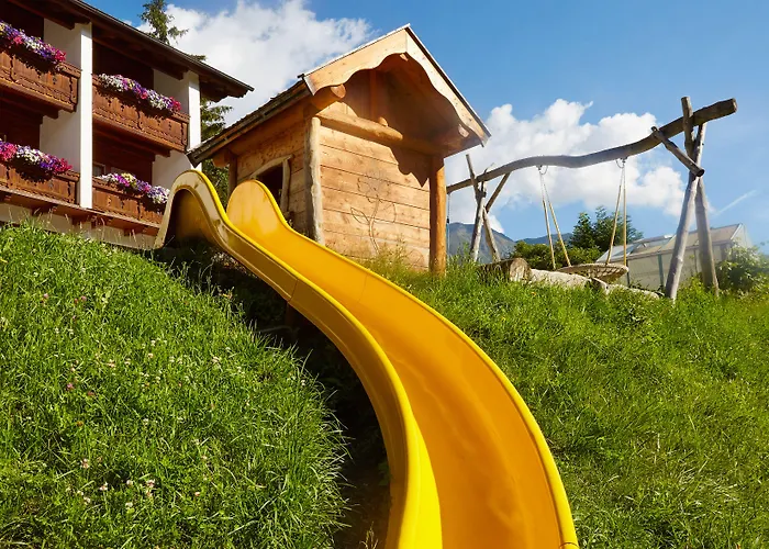 Groebenhof 2* فلبمس