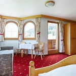 Groebenhof بيت ضيافة