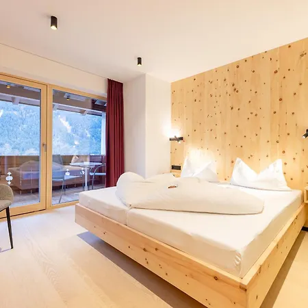 Groebenhof 2*