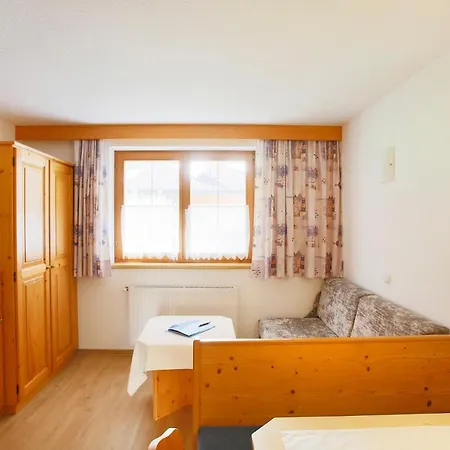 Groebenhof 2*