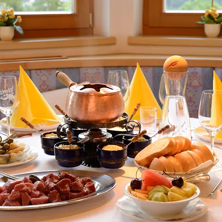 Groebenhof פולפמס